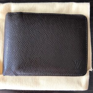 Louis Vuitton Multiple Wallet in Taiga Leather